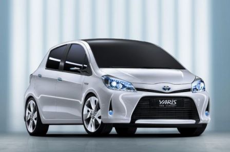 Toyota-Yaris-Hybrid-2012-achat-carideal-mandataire.jpg