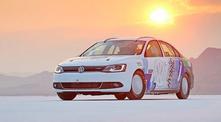 Volkswagen Jetta hybride à 300 km/h Volkswagen Jetta hybride à 300 km/h
