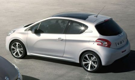 peugeot-208-cote-lateral.jpg