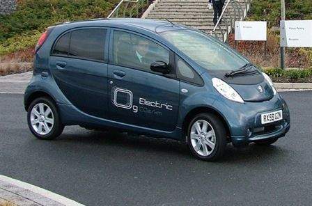 Autolib Paris la voiture en libre-service sera électrique