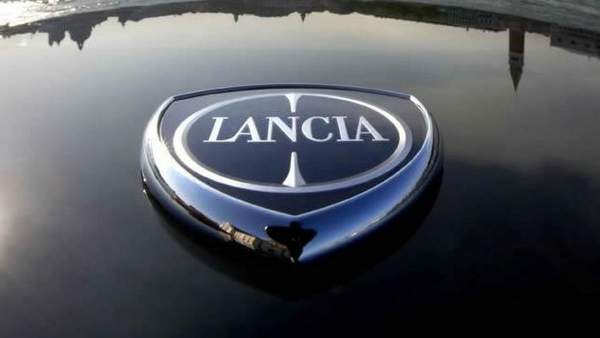 Des Chrysler badgées Lancia en Europe