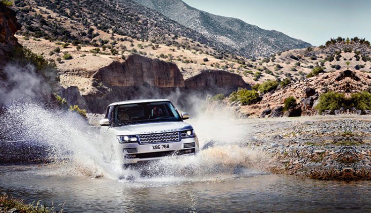 Le Range Rover 2013 est un outil tout terrain incontournable pour les dieux du rock et les grimpeurs.