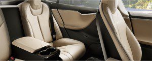 La Tesla Model S vous propose un intérieur exclusive avec de nouveaux sièges arrières.