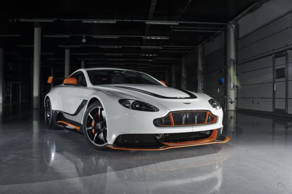 Aston Martin GT3 en Octobre 2015 à partir de 180 000 €