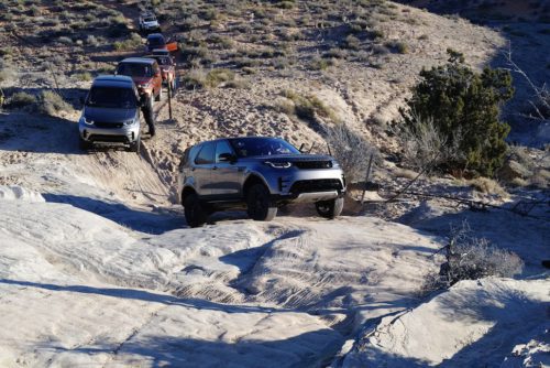 Land Rover Discovery 2017 dans la neige