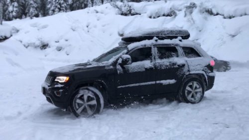 Jeep grand Cherokee 2017 dans la neige