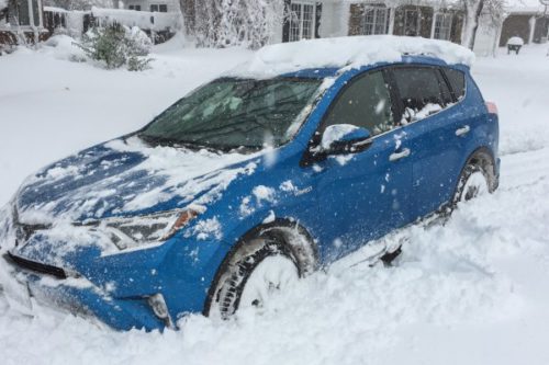 Toyota Rav4 Hybrid dans la neige