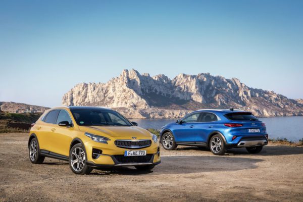 Kia Xceed sur la route des Goudes dans le parc des calanques