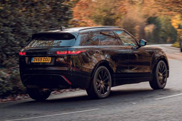 Range Rover Velar R-Dynamic R-Dynamic Black - arrière Range Rover Velar R-Dynamic Black - arrière