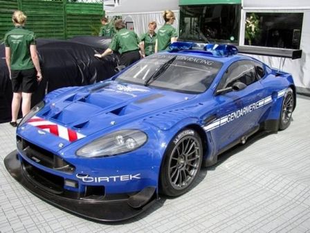 Aston Martin de Gendarmerie DBRS9