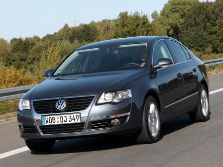 Voiture familiale d'occasion Volkswagen Passat 1.9 TDI 105 Confortline 2009 55000km 12800€