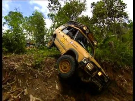 Land Rover Discovery au Camel Trophy