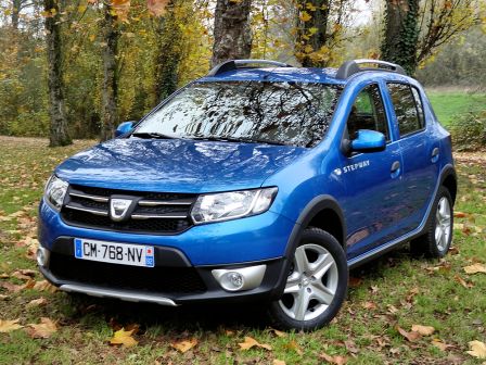 Dacia Sandero Stepway équipée d'un moteur trois cylindres essence avec un petit turbo