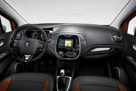 Essai Peugeot 2008 VS Renault Captur