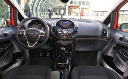 interieur-ford-b-max-trend.jpg