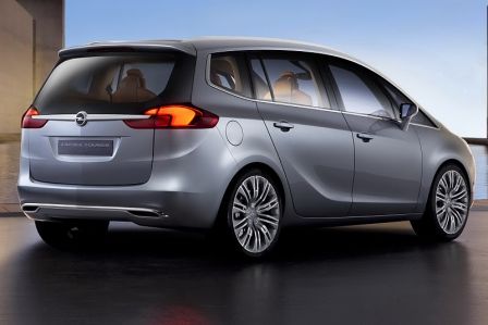 Arrière qui ressemble au Ford pour l'Opel Zafira Tourer concept