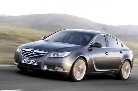 Voiture familiale d'occasion Opel Insignia 2.0 CDTI Cosmo Pack 2009 60000km 15900 €