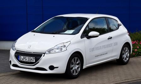 Peugeot 208 équipée du moteur trois cylindres essence en version 1.0 de 68 ch du nouveau moteur VTI