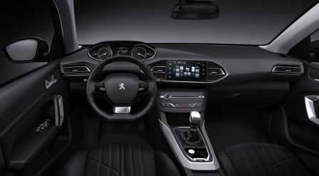 peugeot-308-nouvelle-planche-de-bord-achat-carideal-mandataire-automobile-2013.jpg