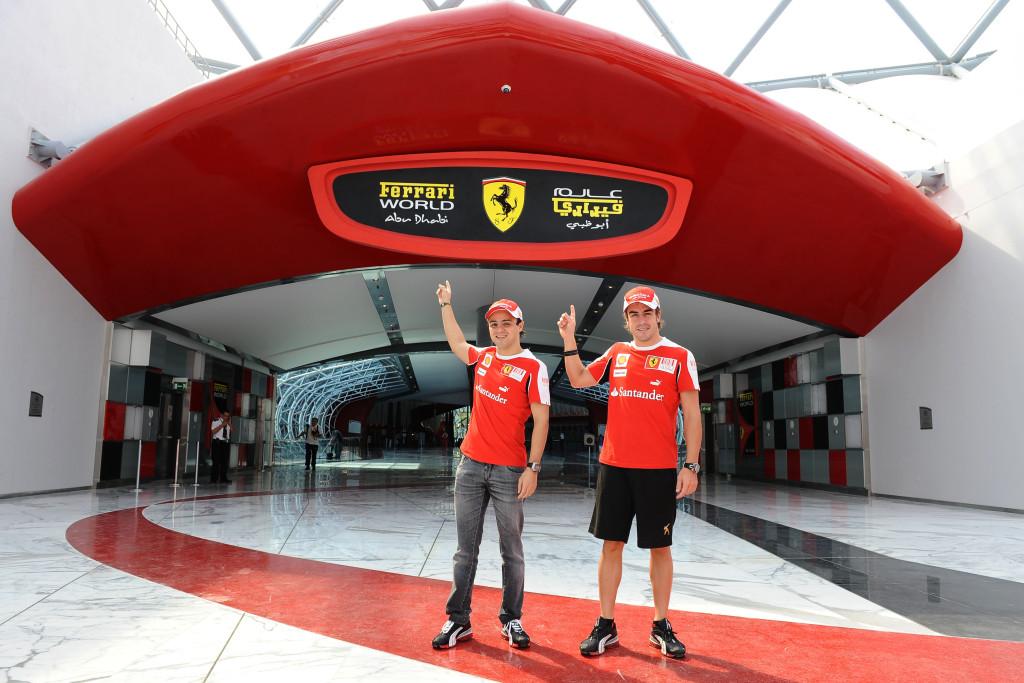 Fernando Alonso Felipe Massa au Formula Rossa au Ferrari World Abu Dhabi