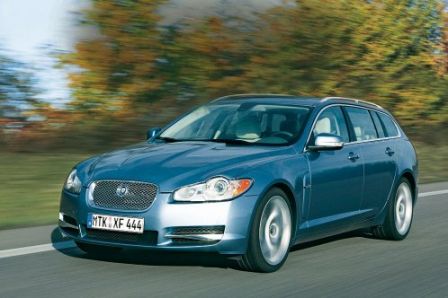 Jaguar XF estate 2011 pour 2012