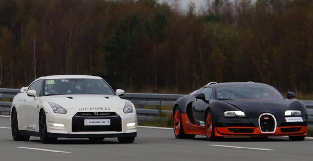 Nissan GTR VS Bugatti Veyron & Nissan gagne