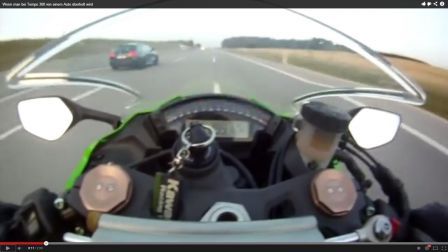 Une moto se fait poser à 300 km/h par une RS6 en video
