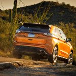 Vue arrière du Ford Edge 2015