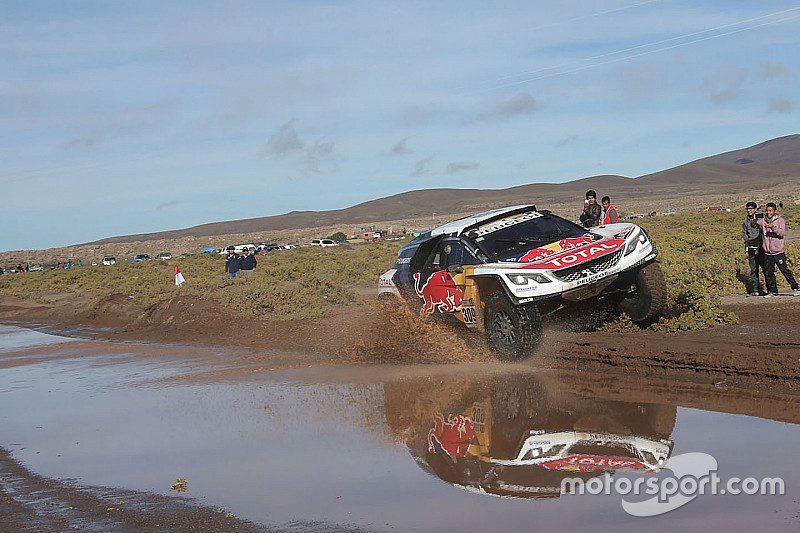 Dakar 2017 Etape 11 Peterhansel ne cède rien cela va être compliqué pour Loeb