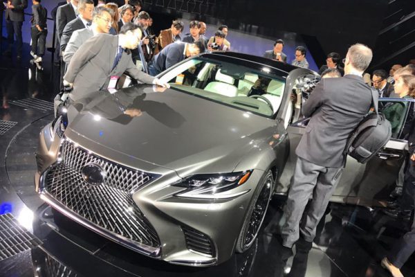 Lexus LS 500 au salon de Detroit 2017