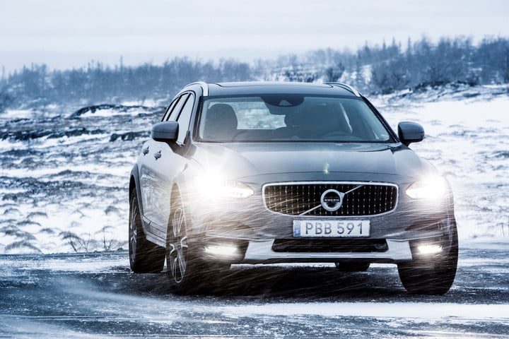 Meilleures voitures pour la neige volvo v90 en-tête