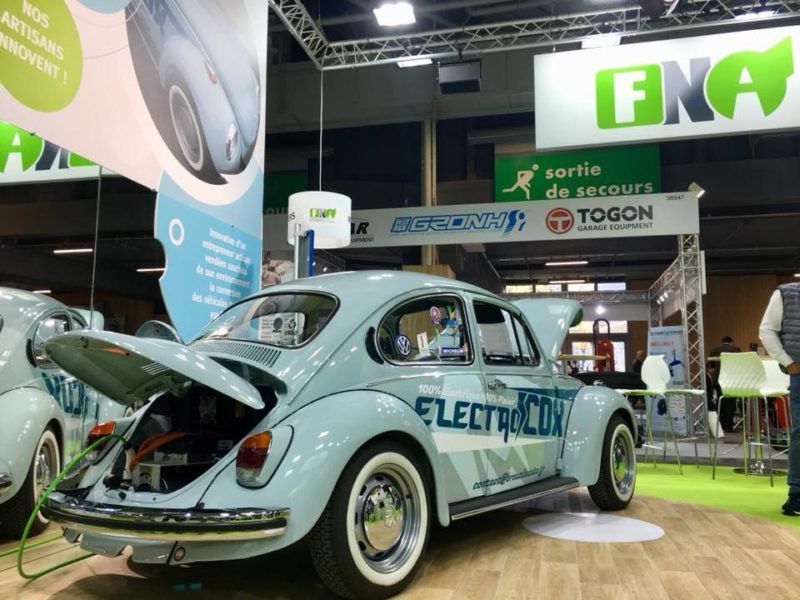 Salon de l'automobile de Paris 2018 : Volkswagen coccinelle classique à l'électricité