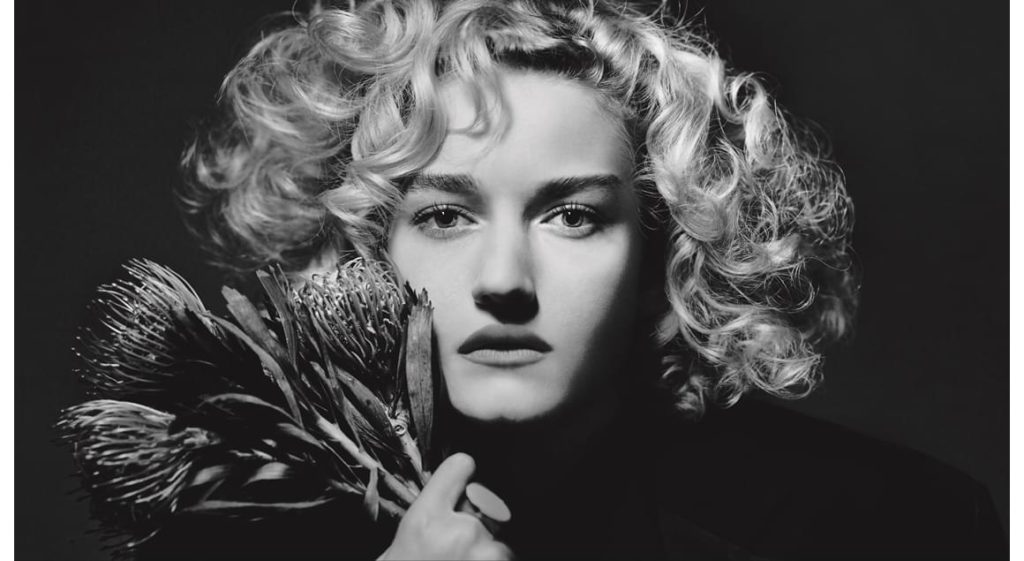 Calendrier Pirelli 2019 julia garner