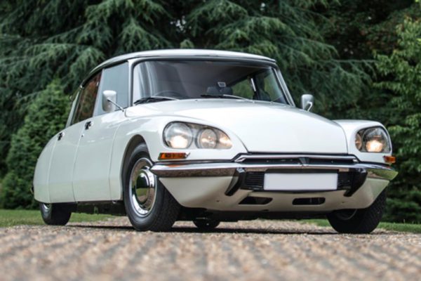 Le top 10 des voitures les plus cool du monde : #1 la Citroen DS