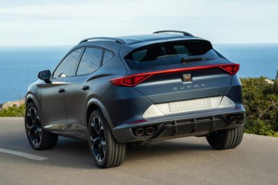 SUV de performance Cupra Formentor vue arrière