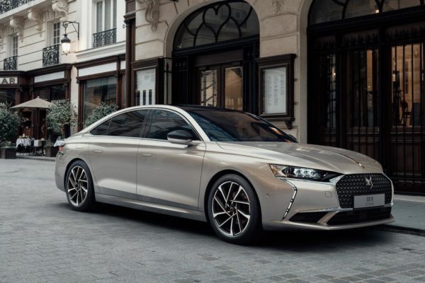 La nouvelle berline DS 9 arrive en limousine phare pour la marque DS