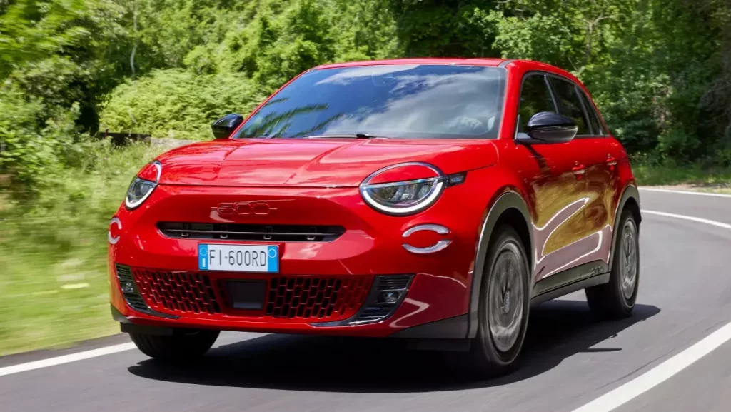 Fiat 600e : Le crossover électrique rétro de Fiat dévoilé pour concurrencer les leaders du marché